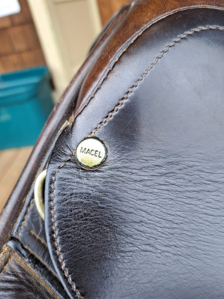 17.5" Macel Sellier Close Contact Jumping Saddle