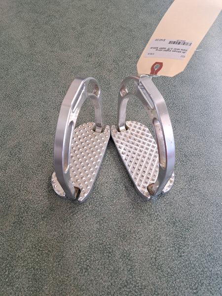 4.75" Jin Stirrup Irons