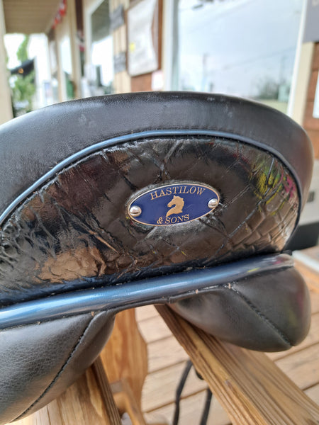 17.5" Hastilow & Sons Bambaugh Dressage Saddle