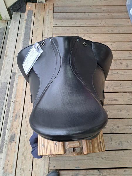 17.5" Stubben 1894 Dressage Saddle