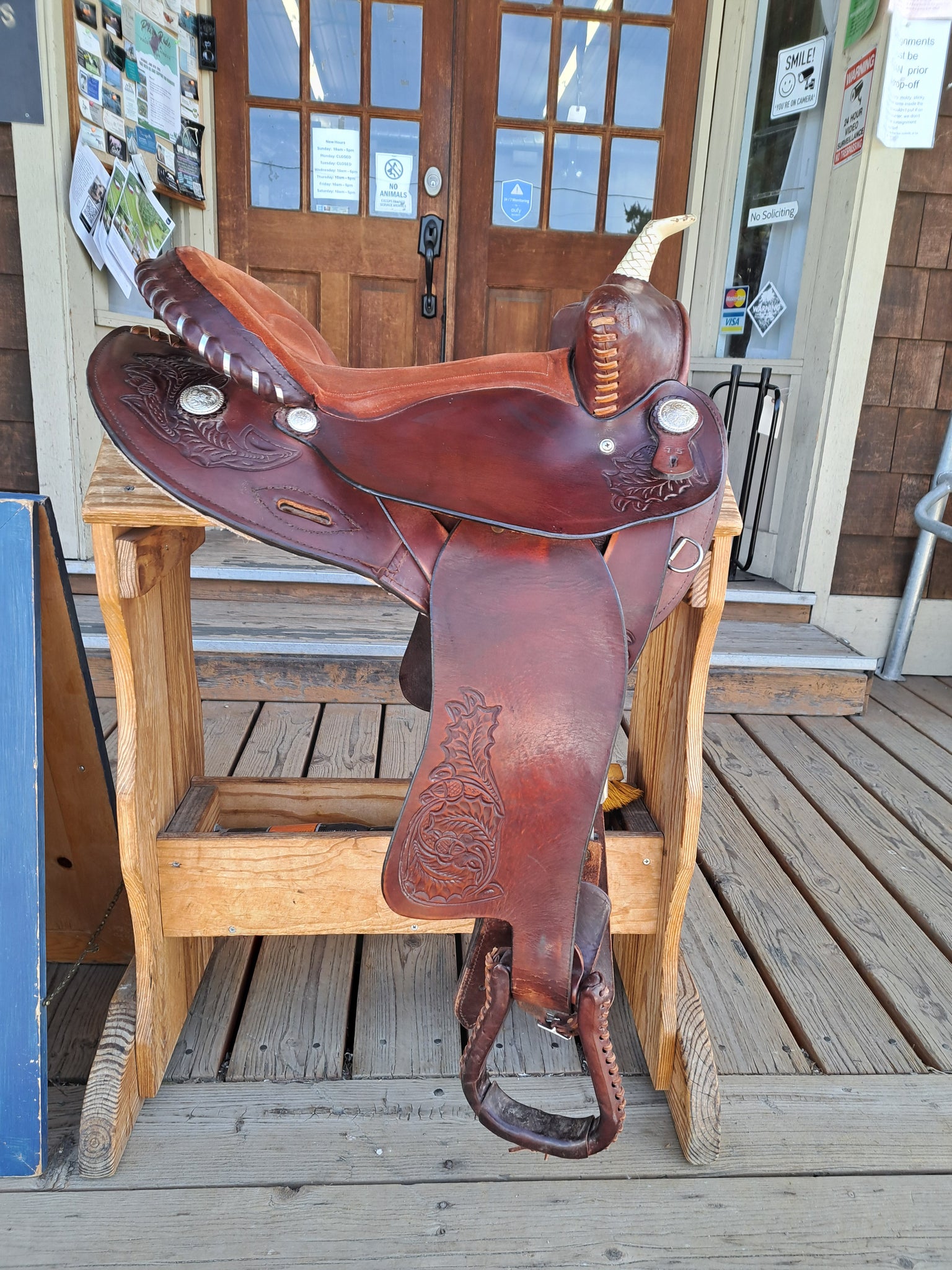 ON TRIAL 16" Blue Ridge Barrel Saddle