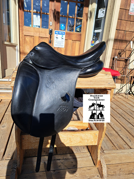 17" Stubben 1894 Dressage Saddle
