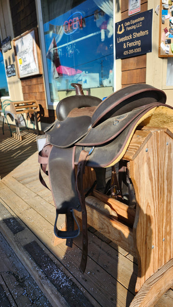 15" Wintec Synthetic Western Saddle