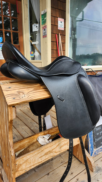 17.5" County Perfection Dressage Saddle