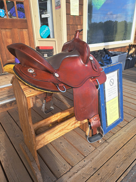 15.5" Royal King Gaited Trail Saddle