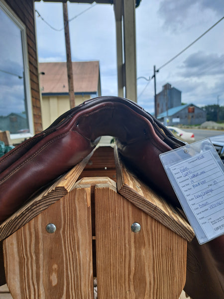 19" Bates Caprilli Close Contact Saddle