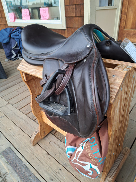ON TRIAL 18" Voltaire Stuttgart Jumping Saddle