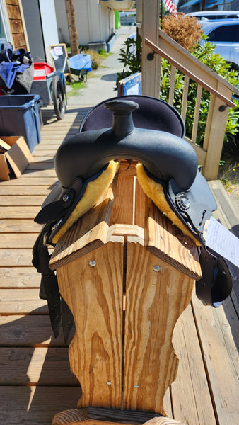 12" Wintec Synthetic Western Saddle