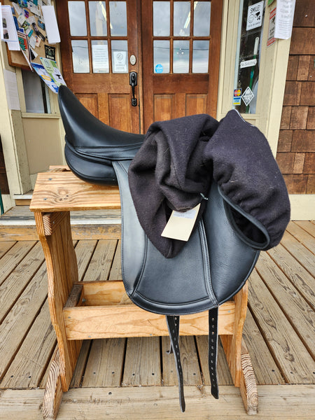 17" Edix Tudor Dressage Saddle