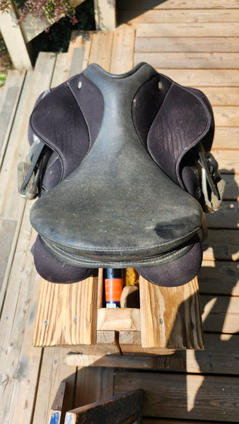 16" Thorogood All Purpose English Saddle