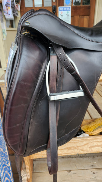 17" Hulsebos WB4 Dressage Saddle