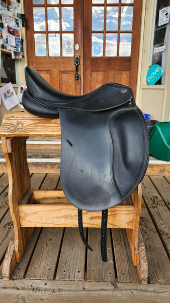 17.5" Tekna S Line Dressage Saddle