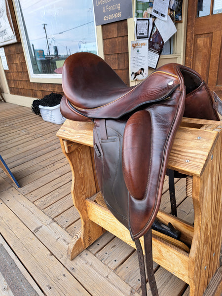17.5" Custom Saddlery Wolfgang Solo Monoflap Dressage Saddle