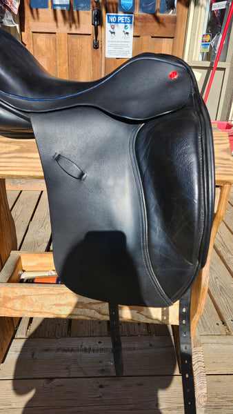 17.5" Hastilow Concept Dressage Saddle