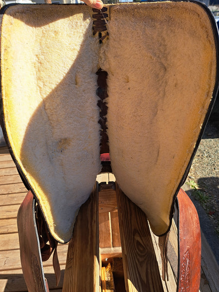 16" Hereford Tex Tan Roping Saddle