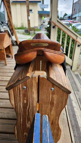 17" Crosby Hampton Classic Saddle