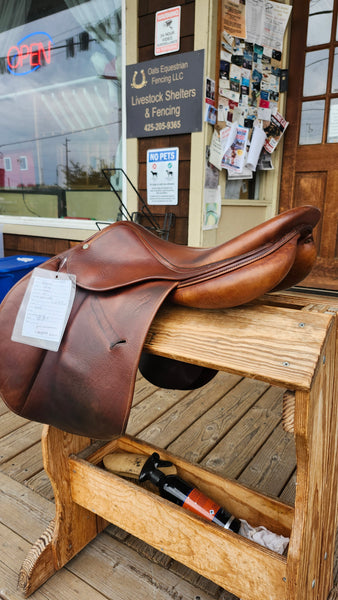 18" Antares Jump Saddle