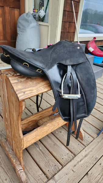 18" Wintec Dressage Saddle