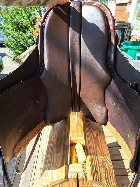 18.5" Ansur Carlton Dressage Saddle