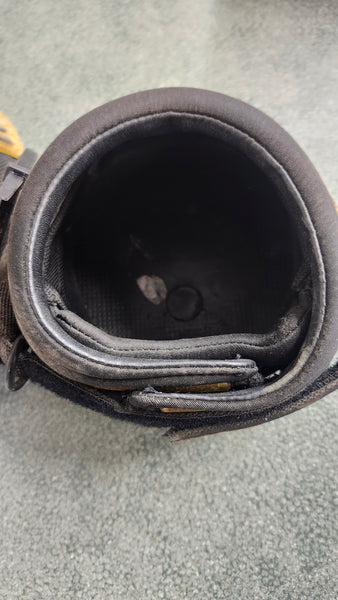 Size 4 Easyboot Trail Hoof Boots