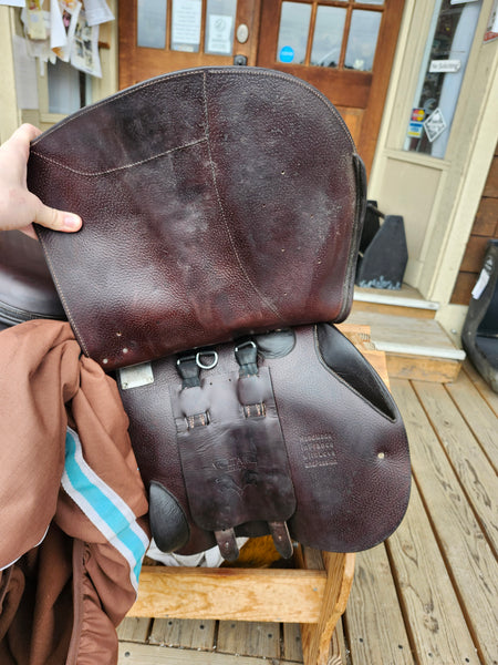 17.5" Voltaire Blue Infinate Jump Saddle