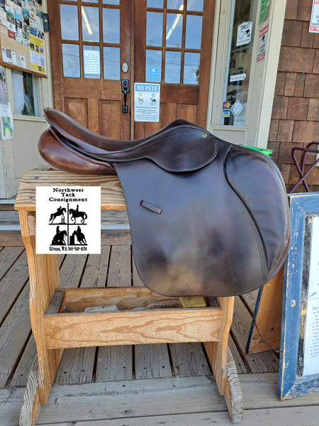 18" County Conquest Jumping Saddle