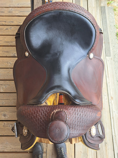 15.5" Crates Classic Reiner Saddle