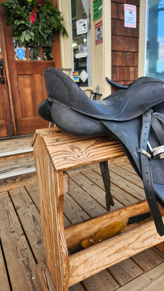 17" Wintec Isabell Werth Dressage Saddle