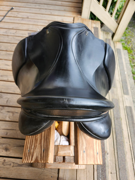 17.5" Fryso Legacy Dressage Saddle