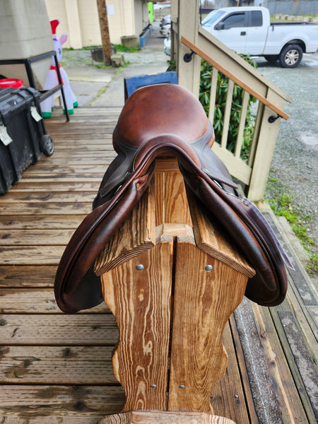 17.5" Childeric All Purpose Saddle