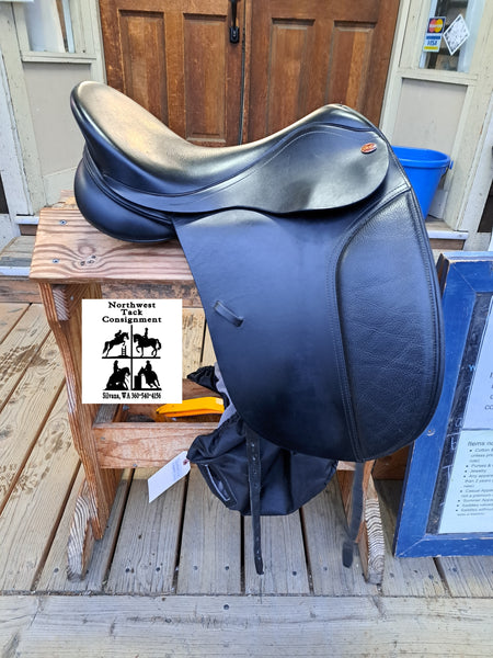 17.5 Kent and Masters Original Dressage saddle