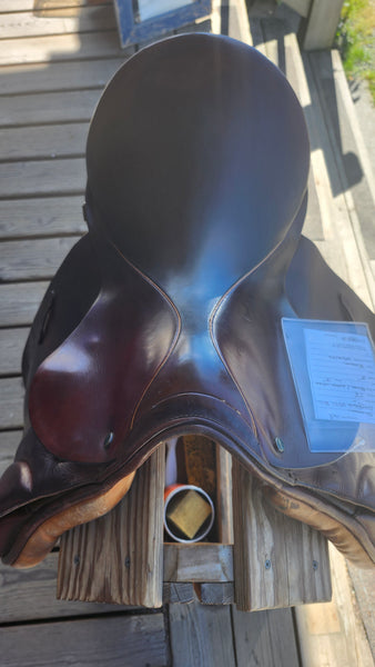 17" Stubben Siegfried VSD D.L. All Purpose English Saddle