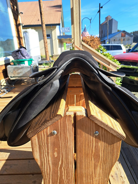 16.5" Thorowgood All Purpose English Saddle