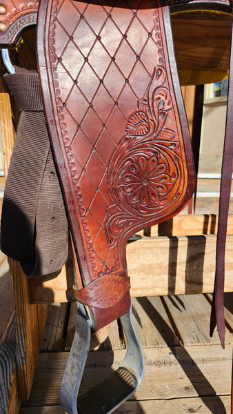 15" Cloverleaf Saddle Co. Barrel Saddle