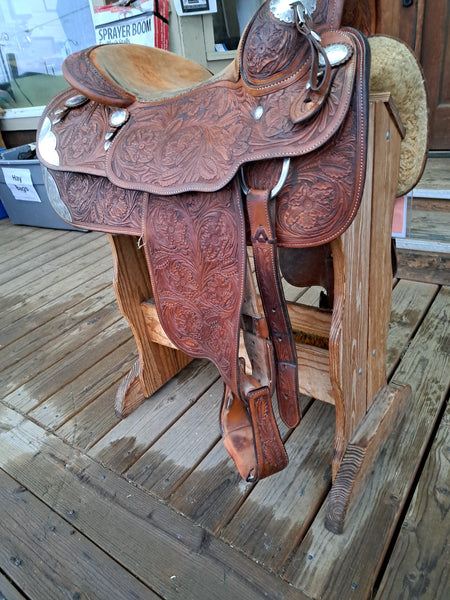 15.5" Bobs Custom Show Saddle