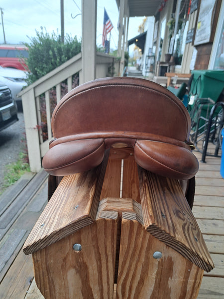 17" Bates Caprilli Close Contact Saddle