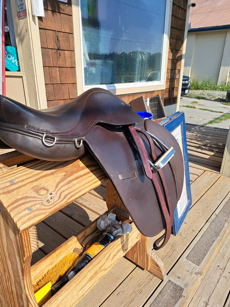 17.5" Derby Original All Purpose English Saddle