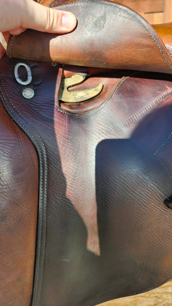 17.5" Devoucoux Blarritz Jump Saddle