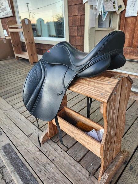 18" Thorowgood MDM Dressage Saddle