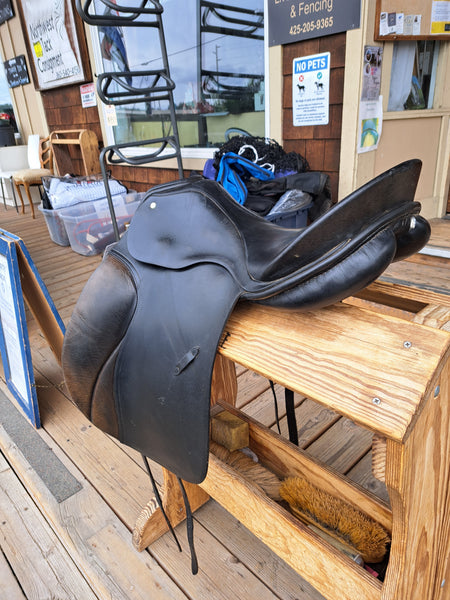 17" Passier Grand Gilbert Dressage Saddle