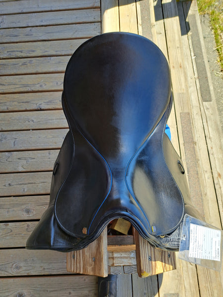 17.5" CHS by Schleese Arthur Kottas Dressage Saddle