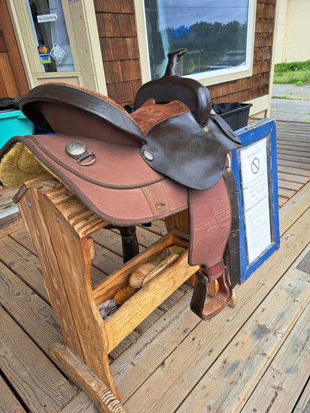 16" Synthetic Western Saddle