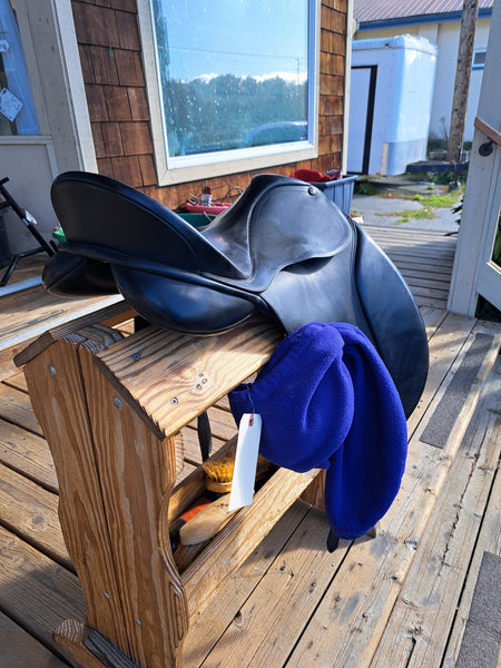 17.5" Bates Caprilli Dressage Saddle