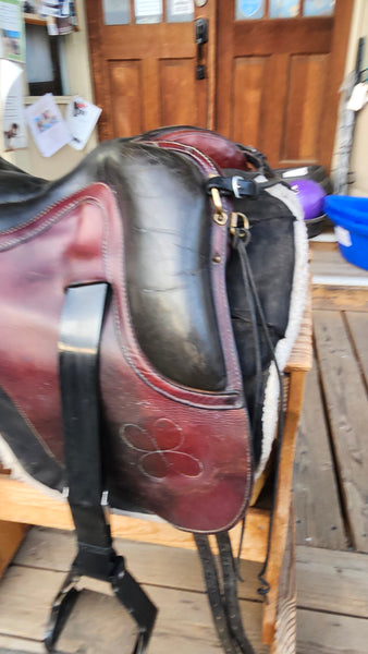 16" Ortho-Flex Endurance Saddle w/ Skito Booties