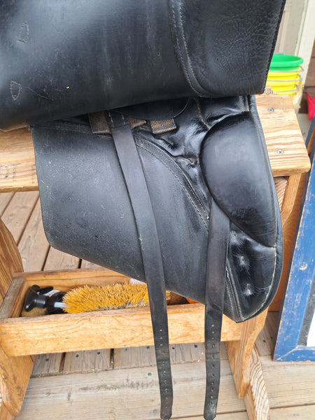 17.5" Passier Antares Dressage Saddle