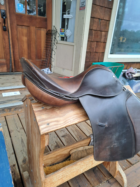 18" Thoroughbred Event English Saddle