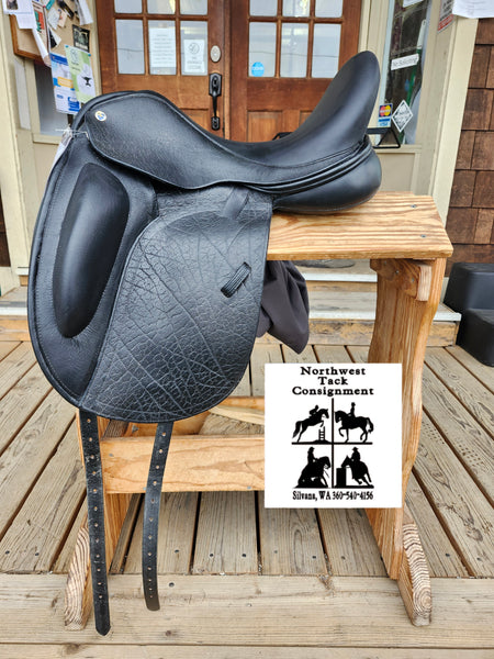 17" N2 Cardhu Dressage Saddle