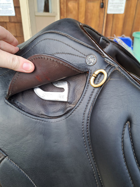 18" Peter Horobin StrideFree Melbourne Monoflap Jump Saddle