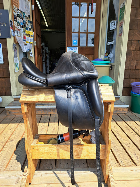 18.5" Custom Saddlery VLX Dressage Saddle