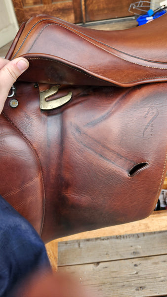 18" Antares Jump Saddle